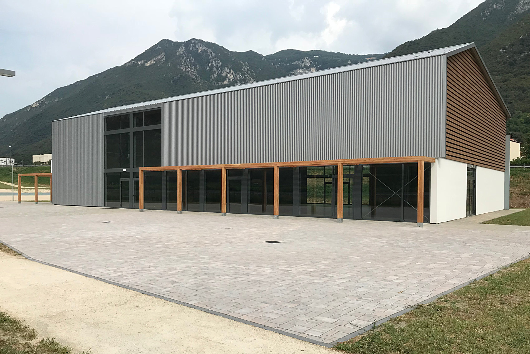 Vista dal parcheggio